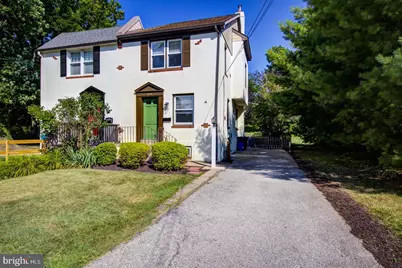 273 S Devon Avenue, Wayne, PA 19087 - Photo 2