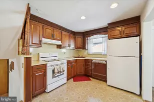 701 Cambridge Rd, Brookhaven, PA 19015 - Photo 4