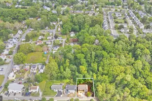 810 Maple Ln, Aston, PA 19014 - Photo 8