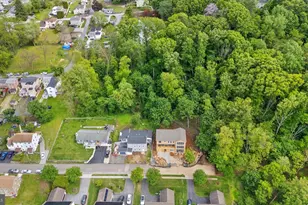 810 Maple Ln, Aston, PA 19014 - Photo 4
