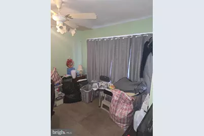 30 E Mowry Street, Chester, PA 19013 - Photo 8