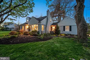 303 Barry Ln, Wallingford, PA 19086 - Photo 2