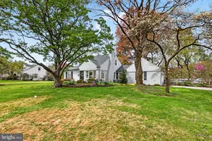 303 Barry Ln, Wallingford, PA 19086 - Photo 4