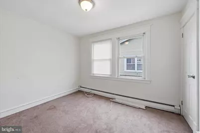 5 S Wells Avenue, Glenolden, PA 19036 - Photo 8