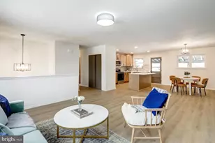 333 Golf Hills Rd, Havertown, PA 19083 - Photo 2