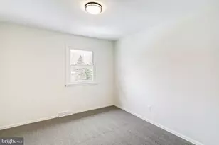 333 Golf Hills Rd, Havertown, PA 19083 - Photo 14