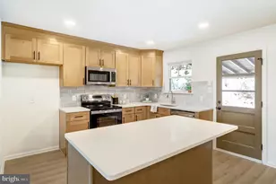 333 Golf Hills Rd, Havertown, PA 19083 - Photo 8