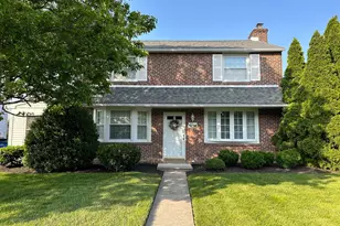 113 James Dr, Havertown, PA 19083 - Photo 2