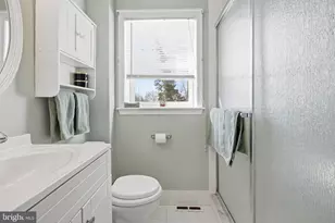 201 W Sylvan Ave, Morton, PA 19070 - Photo 14