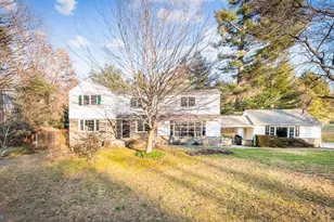 901 Academy Ln, Bryn Mawr, PA 19010 - Photo 2