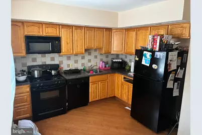 136 Hansen Terrace, Darby, PA 19023 - Photo 4