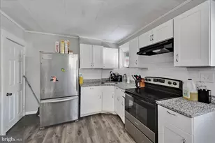 204 E Avon Rd, Brookhaven, PA 19015 - Photo 8