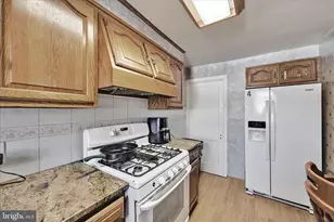 217 E Greenwood Ave, Lansdowne, PA 19050 - Photo 16