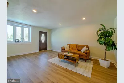 520 Rively Avenue, Glenolden, PA 19036 - Photo 4