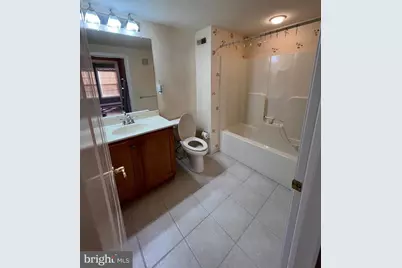 6000 Village Way #6205, Marcus Hook, PA 19061 - Photo 18