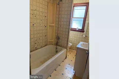 1015 Galbraith Avenue, Upper Chichester, PA 19061 - Photo 16