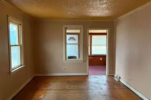 1015 Galbraith Ave, Upper Chichester, PA 19061 - Photo 8