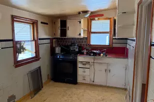 1015 Galbraith Ave, Upper Chichester, PA 19061 - Photo 12