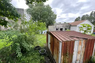 708 Jeffrey St, Chester, PA 19013 - Photo 4