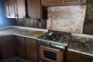 708 Jeffrey St, Chester, PA 19013 - Photo 8