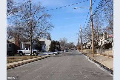 428 Hazel Avenue, Folsom, PA 19033 - Photo 2