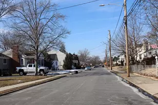 428 Hazel Ave, Folsom, PA 19033 - Photo 2