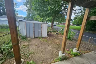 1700 W 11th St, Chester, PA 19013 - Photo 10