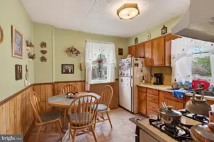 1949 Forrest Ave, Morton, PA 19070 - Photo 16