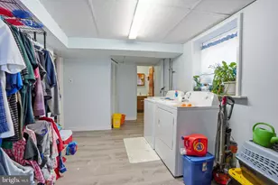 327 Netherington Dr, Broomall, PA 19008 - Photo 16