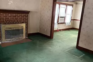 215 Chippewa St, Essington, PA 19029 - Photo 4