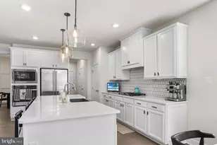 233 Ponds Edge Dr, Media, PA 19063 - Photo 8