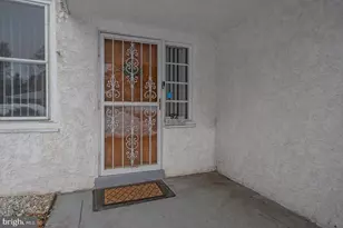 52 Wentworth Ln, Bryn Mawr, PA 19010 - Photo 2