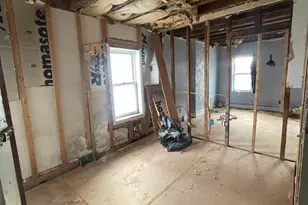 409 Flower St, Chester, PA 19013 - Photo 6