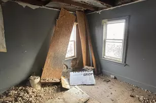 409 Flower St, Chester, PA 19013 - Photo 16