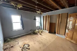 409 Flower St, Chester, PA 19013 - Photo 12