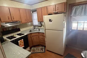 1629 Lincoln Ave, Prospect Park, PA 19076 - Photo 2