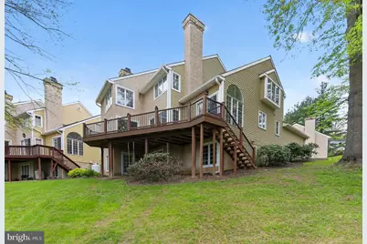 8 Village Circle, Newtown Square, PA 19073 - Photo 2