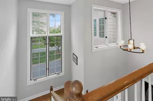 8 Village Cir, Newtown Square, PA 19073 - Photo 20