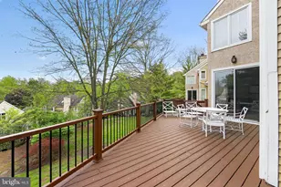 8 Village Cir, Newtown Square, PA 19073 - Photo 4