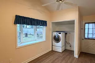 92 Florence Ave, Aston, PA 19014 - Photo 6