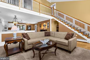 2037 Woodside Ln, Broomall, PA 19008 - Photo 6