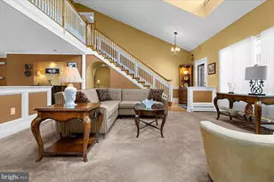 2037 Woodside Ln, Broomall, PA 19008 - Photo 4