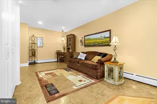 2037 Woodside Ln, Broomall, PA 19008 - Photo 8
