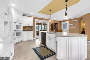 2037 Woodside Ln, Broomall, PA 19008 - Photo 12