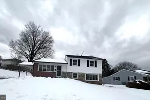 41 Dorset Dr, Broomall, PA 19008 - Photo 1