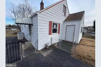 53 Seward Lane, Aston, PA 19014 - Photo 1