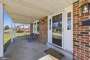 234 Broomall St, Folsom, PA 19033 - Photo 2