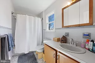 234 Broomall St, Folsom, PA 19033 - Photo 16