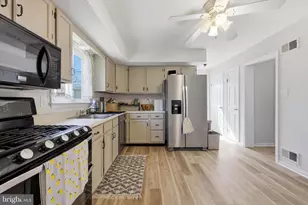 234 Broomall St, Folsom, PA 19033 - Photo 6