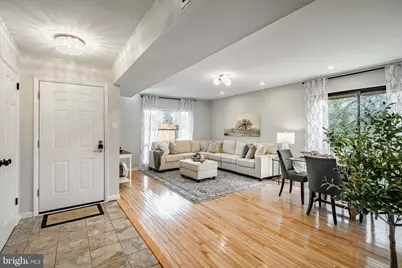 856 Putnam Boulevard #B, Wallingford, PA 19086 - Photo 1